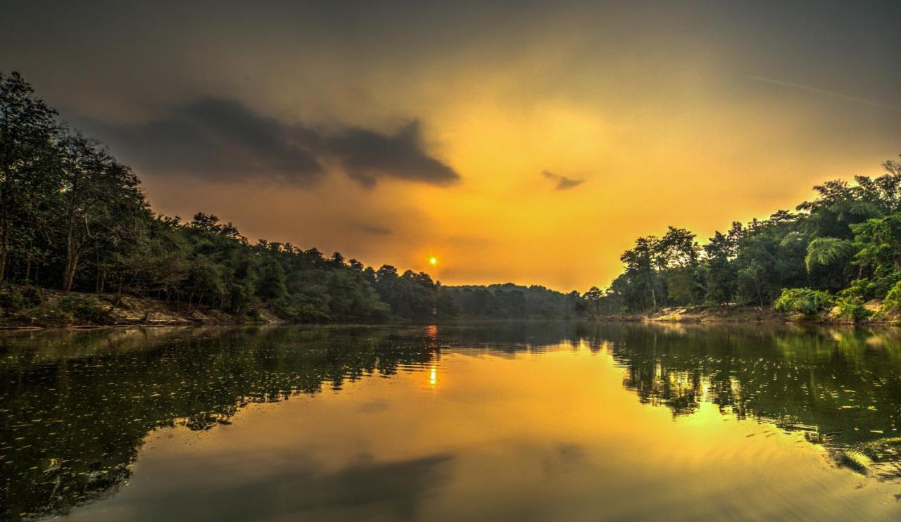 Quiet By The River- Cgh Earth Thodakayam Exterior photo